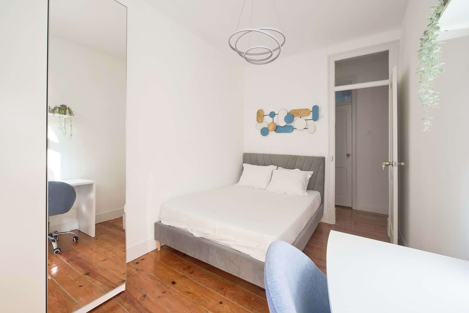 Room 4 - 82. Travessa de Santo António à Graça 2 3°