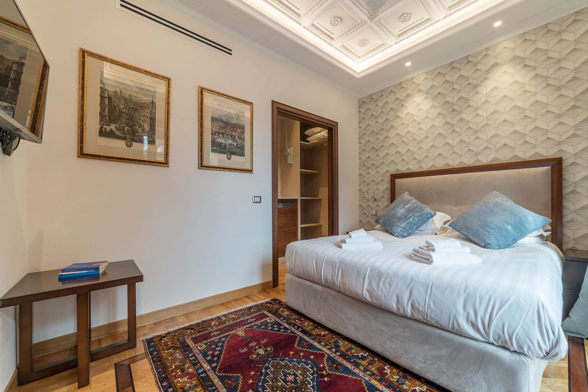 Apartment Rome, 2 beds — photo 11