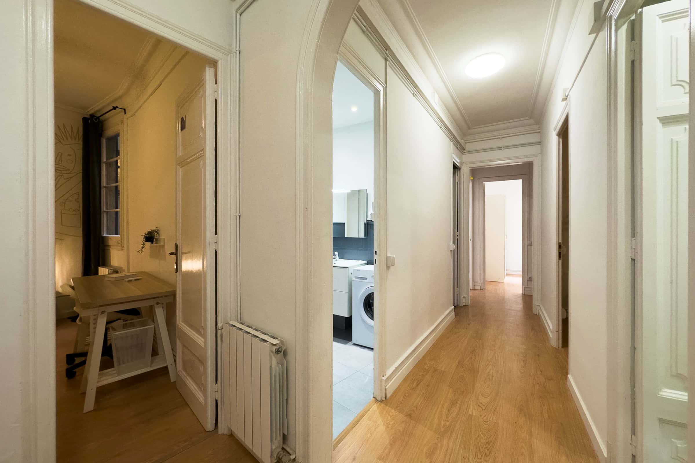 Room in Carrer de les Jonqueres, 08003 Barcelona, Spain
