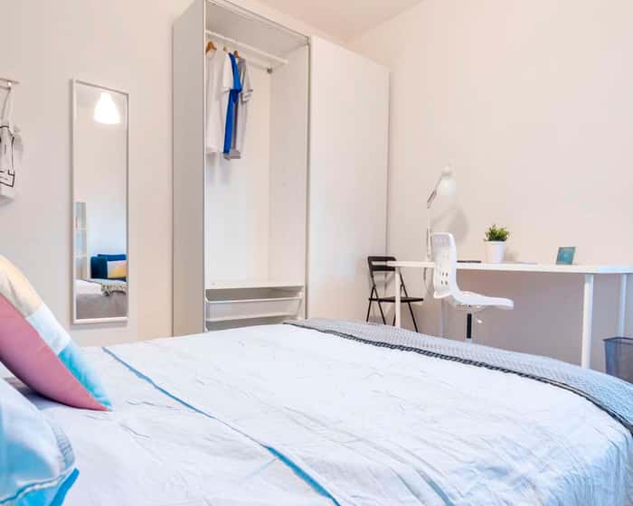 Listing photo thumbnail