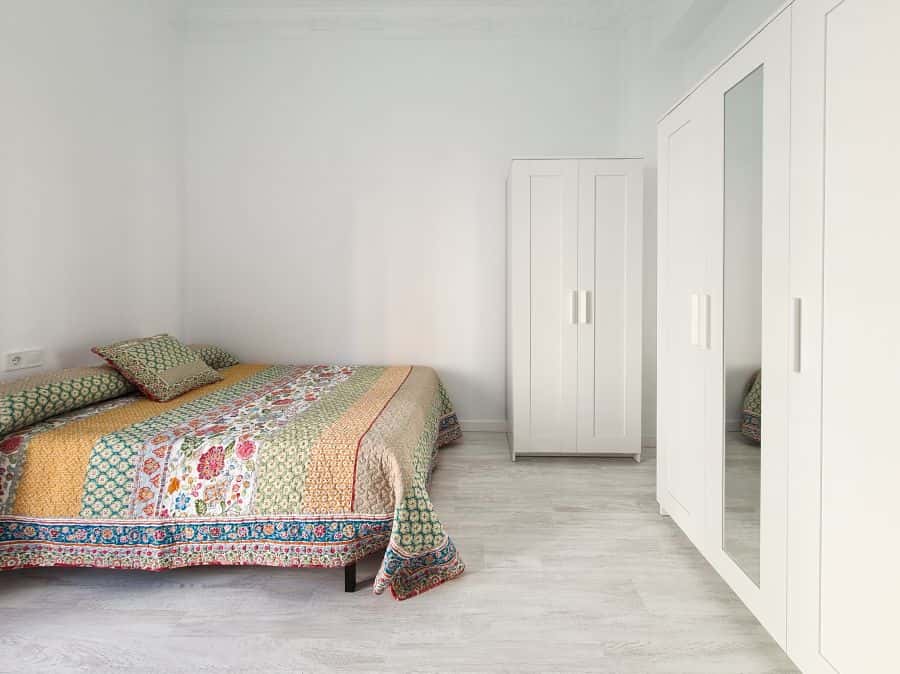 Habitación en piso de 5 habitaciones en Camins Al Grau