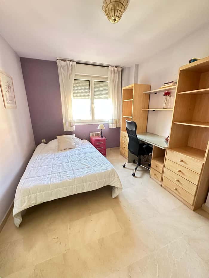 Listing photo thumbnail