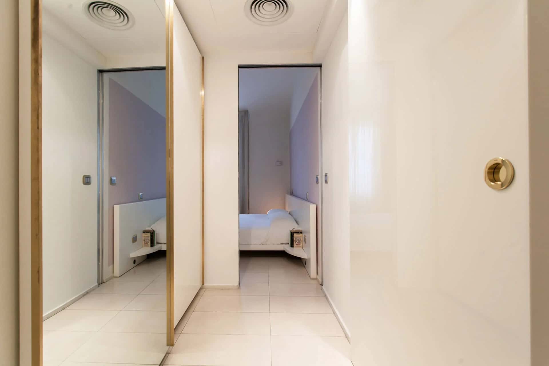 Apartment Milan, 1 bed — photo 1
