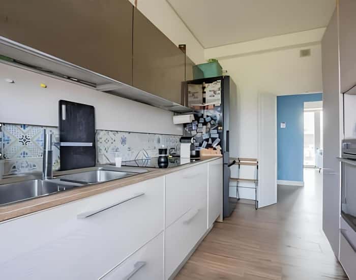 Listing photo thumbnail