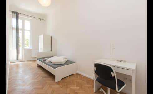 Hermannstraße - Room 8