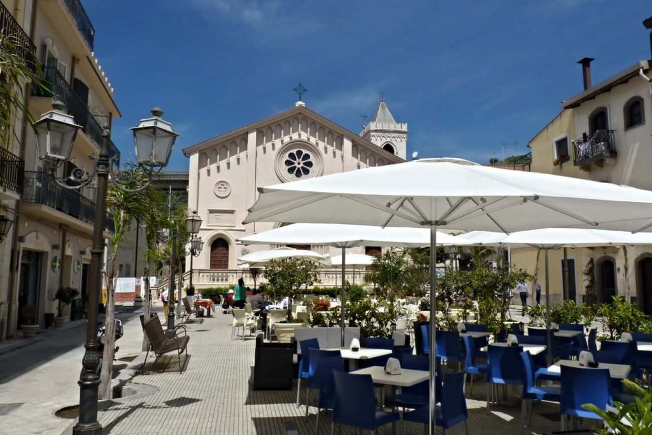 Piazza Francesco Durante 6 - en Milán