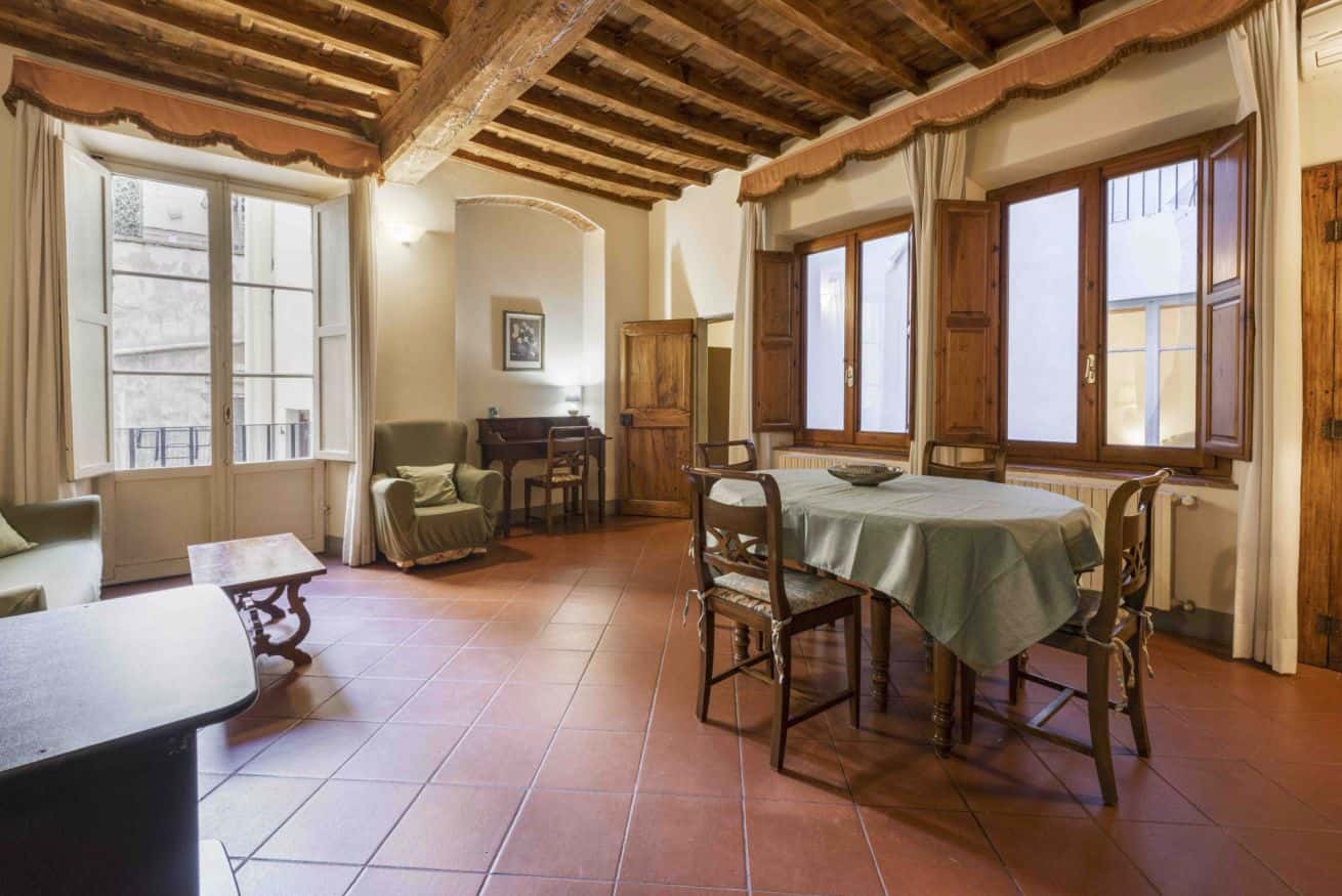 Classic Florence Apartment B