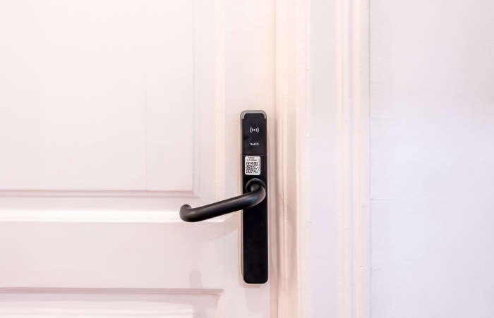 Listing photo thumbnail