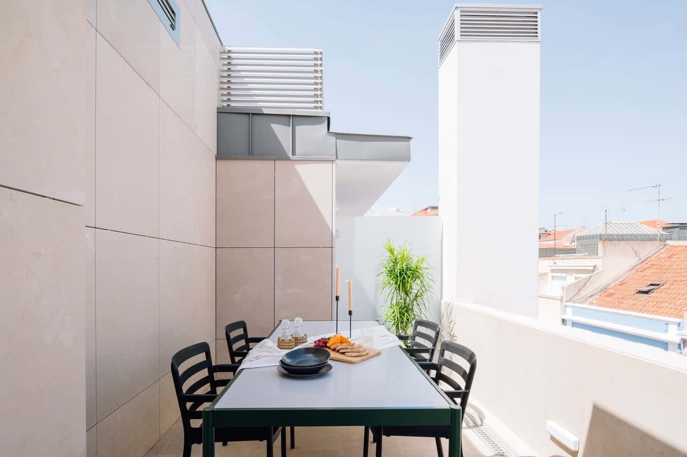 Apartment in Tv. Henrique Cardoso 73, 1700-220 Lisboa, Portugal