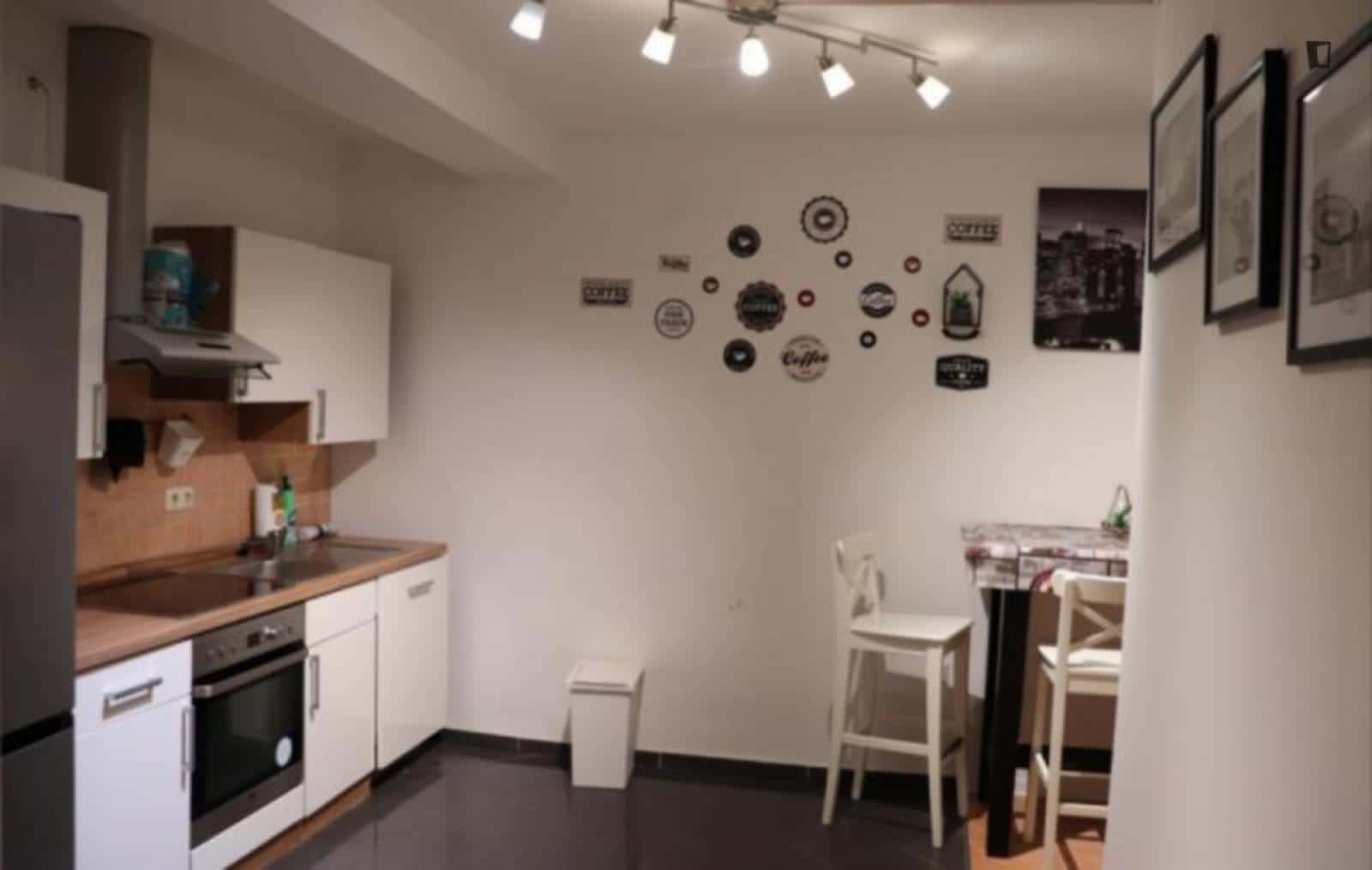 Room in Abbentorstraße, Bremen with 7 bedrooms - Photo 2