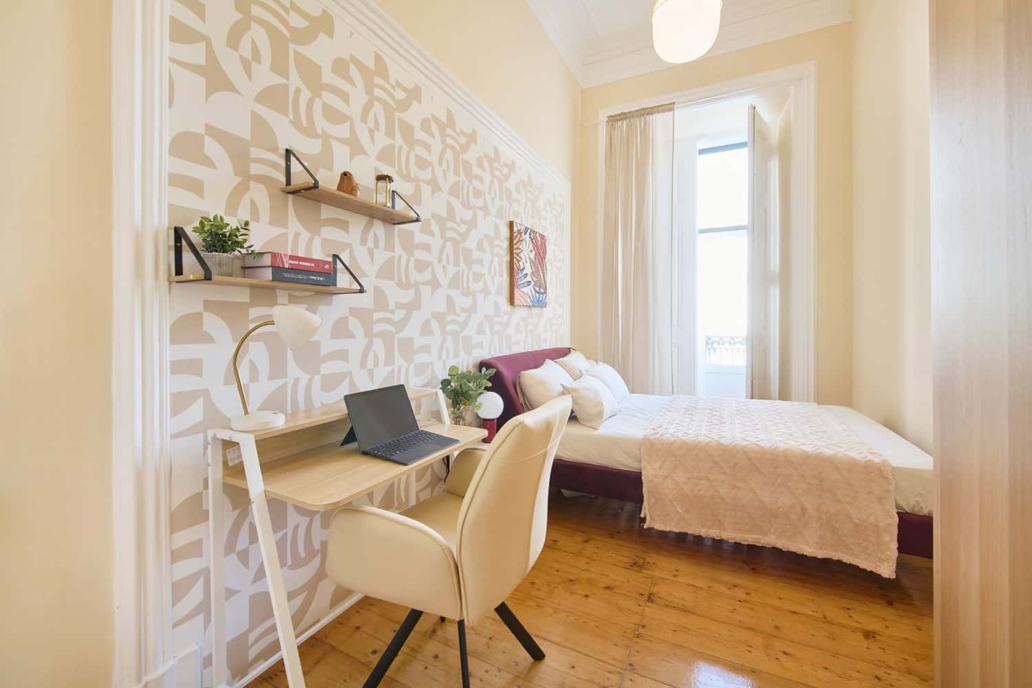 Room 2 - 91. Largo Vitorino Damasio 2 1D