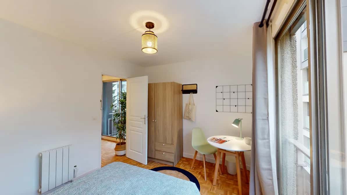 Quarto em Allée de Fontainebleau, Paris para 77 m² com 4 quartos