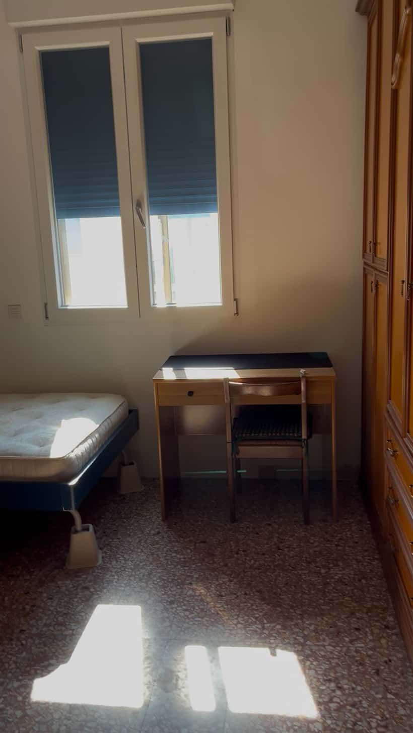 Stanza in Via Italo Piccagli, Firenze di 110 m² con 4 camere