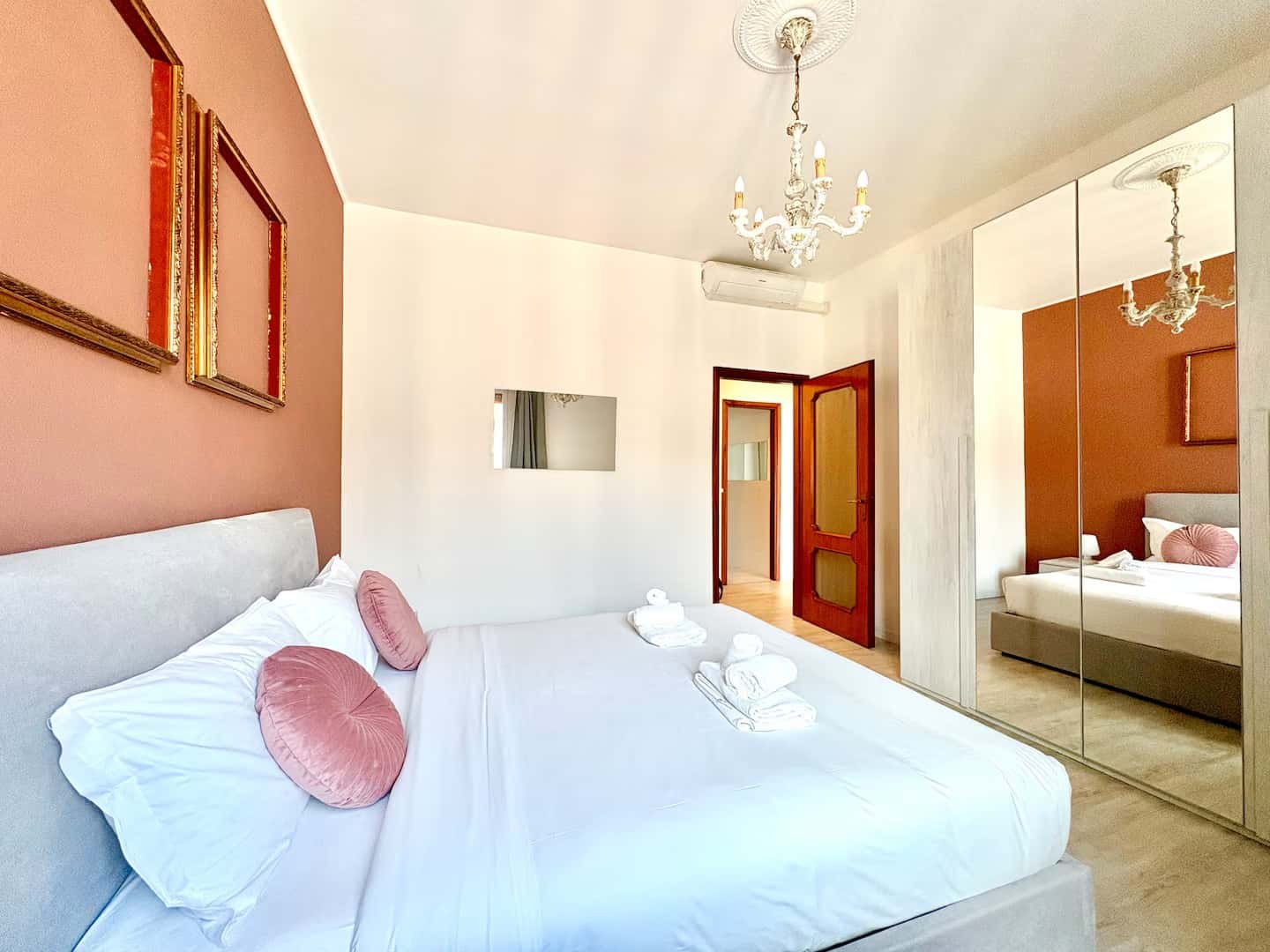 Stanza privata Via Meda