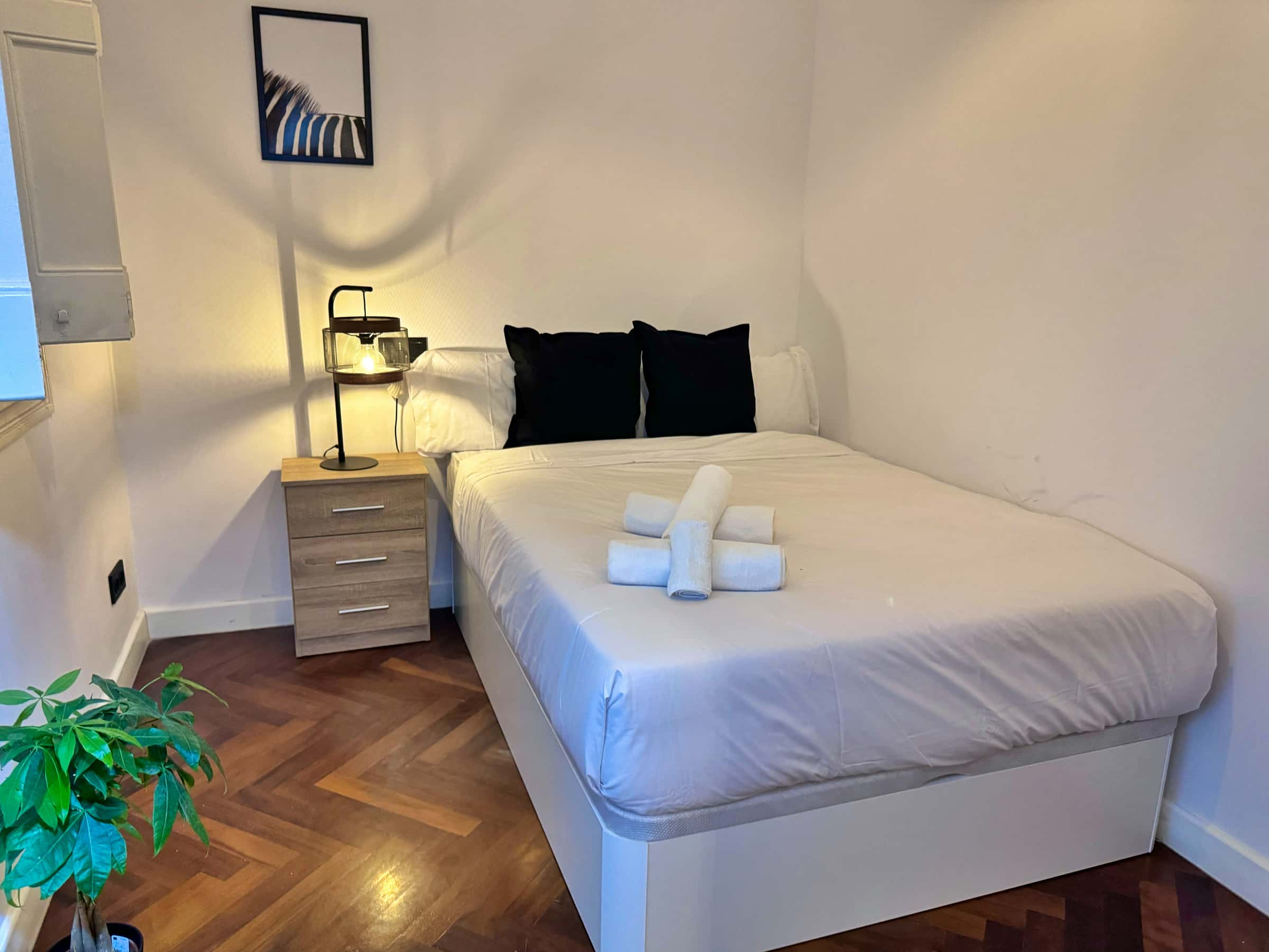 Carrer de Pau Claris - ROOM 8 - PAU CLARIS 153