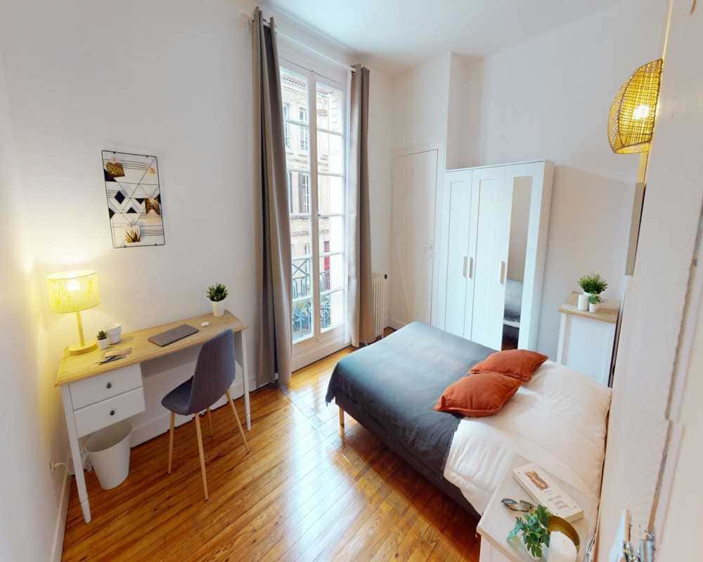 Chambre dans le Rue du Jardin public