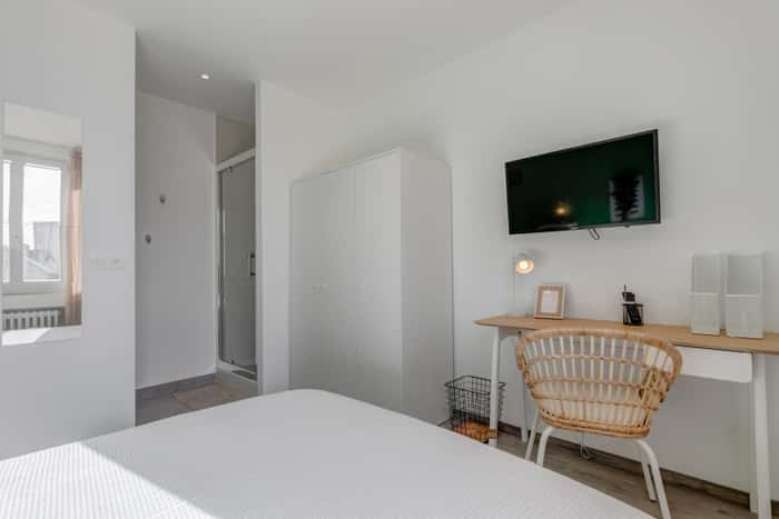 Listing photo thumbnail