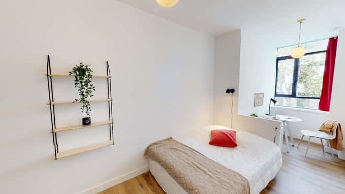 Listing photo thumbnail