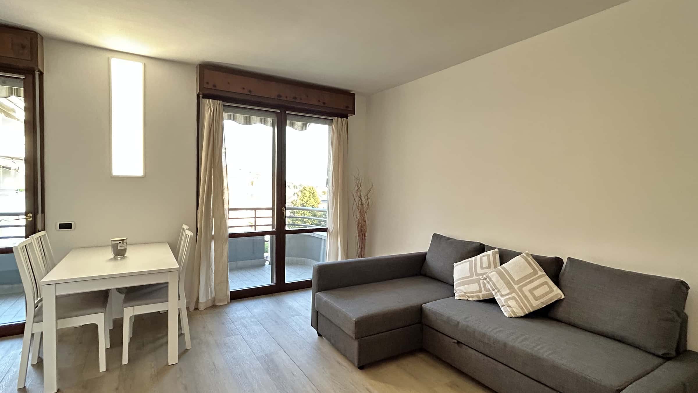 Appartamento con Balcone in Piazza Roma, Pero