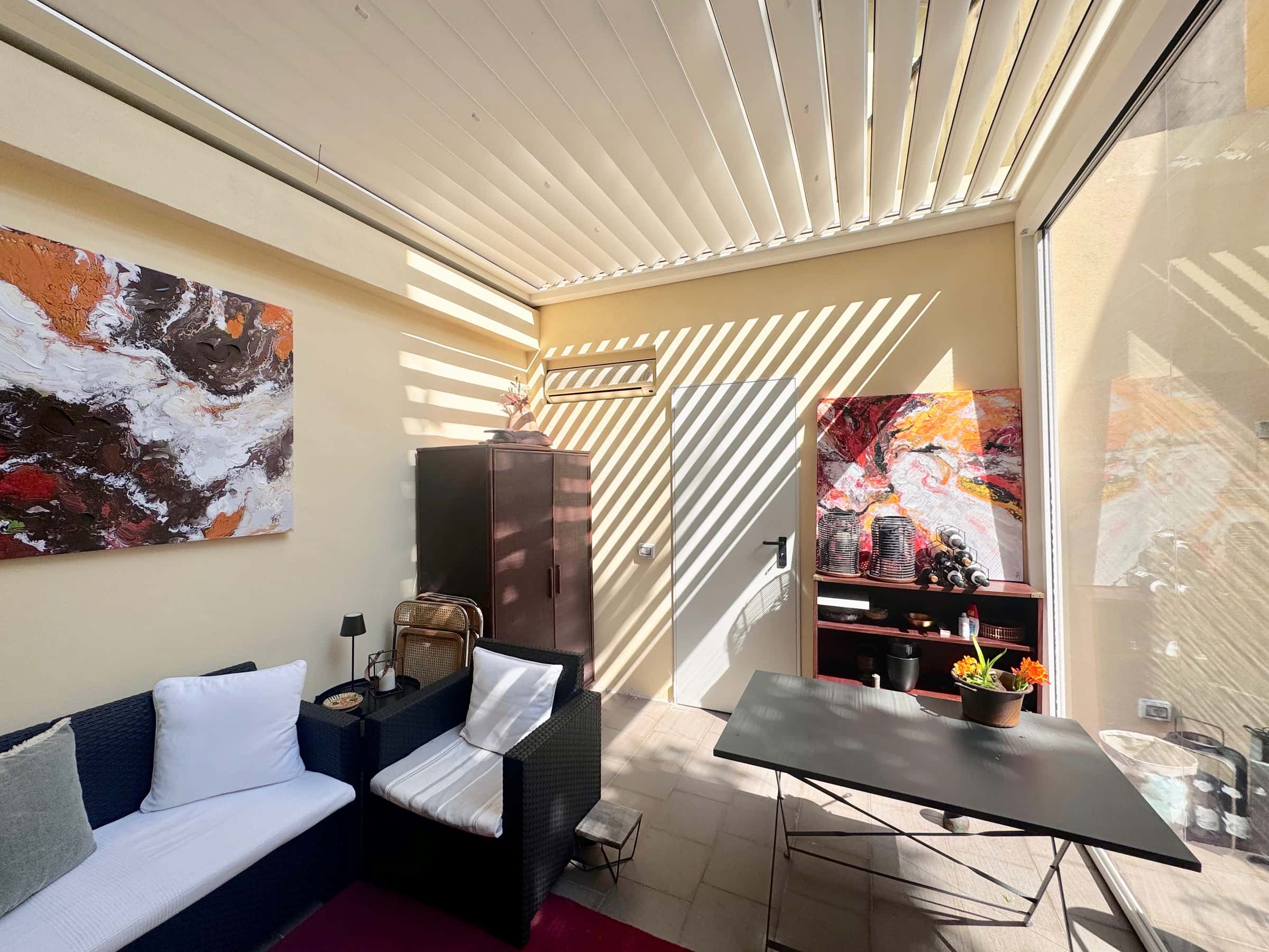 Appartamento in Via Bartolomeo Eustachi, Milano di 105 m² con 2 camere