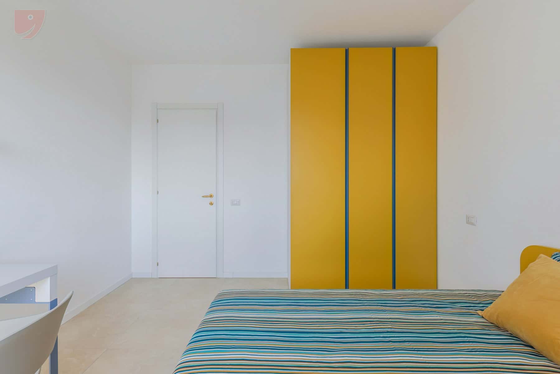 Chambre dans Viale Famagosta, Milano pour 90 m² avec 4 chambres
