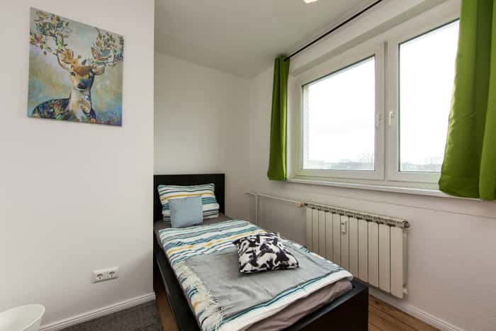 Listing photo thumbnail