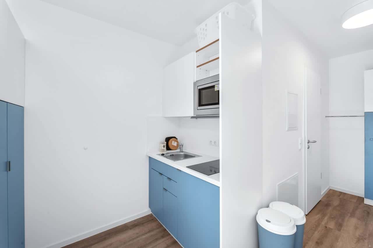 Fully furnished studio with balcony - Nearby HTW University