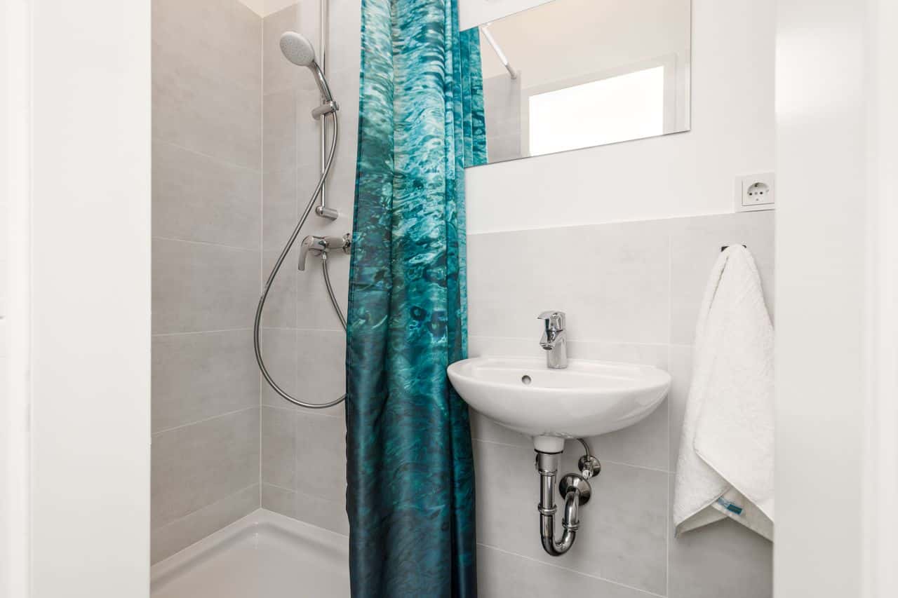 Fresh 2 room apartment close to Rosenthalerplatz - Photo 4