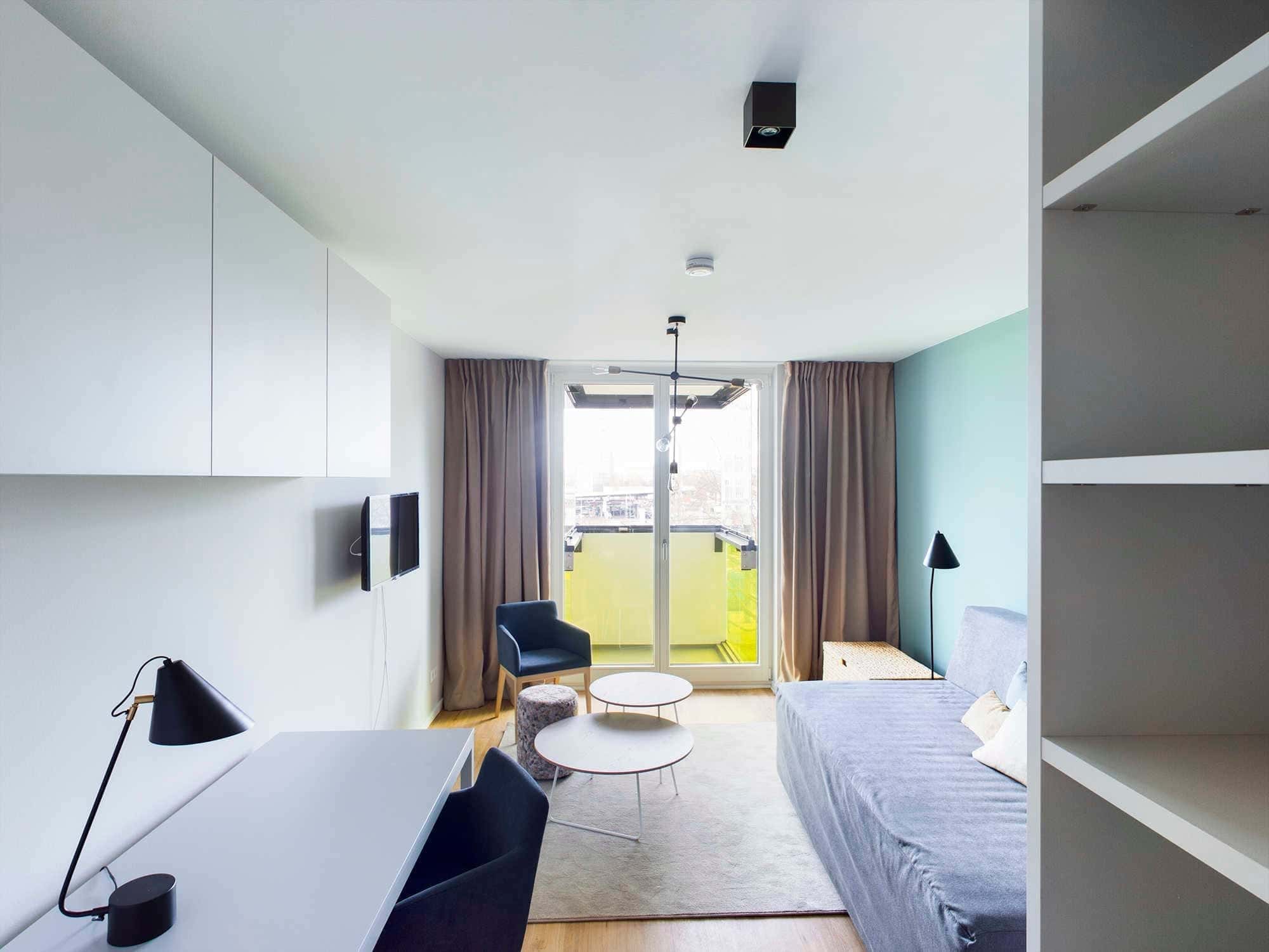 Furnished 1 room studio with elevator and balcony