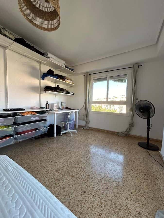 Habitación en piso de 4 habitaciones en Poblados Marítimos