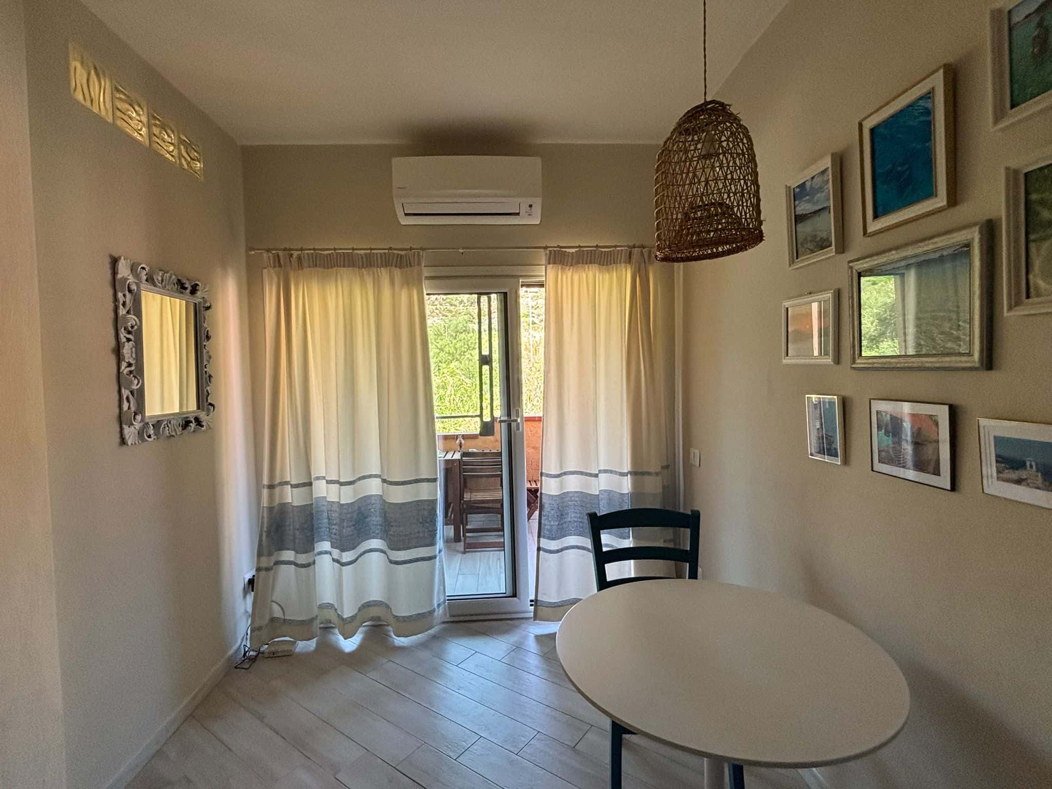 Apartamento en Via Barrettini, La Maddalena para 43 m²