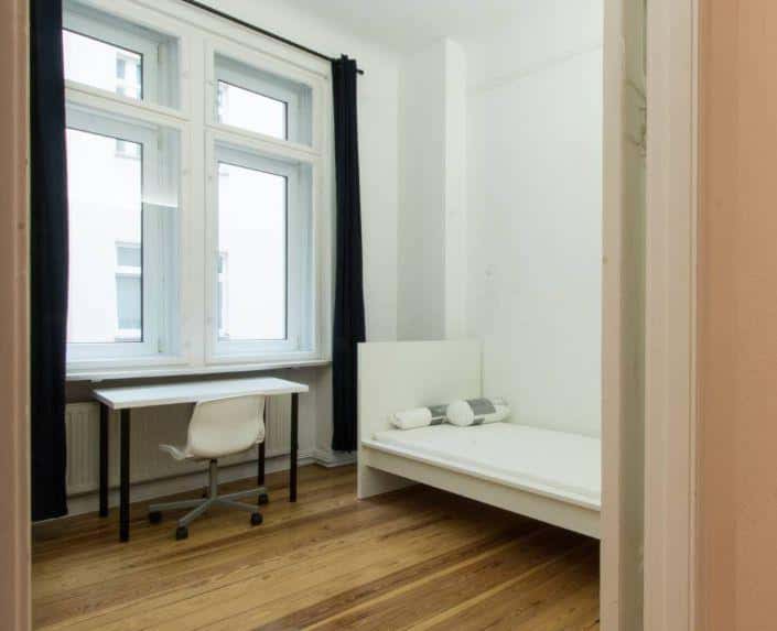 Zimmer in der Königin-Elisabeth-Str. 1