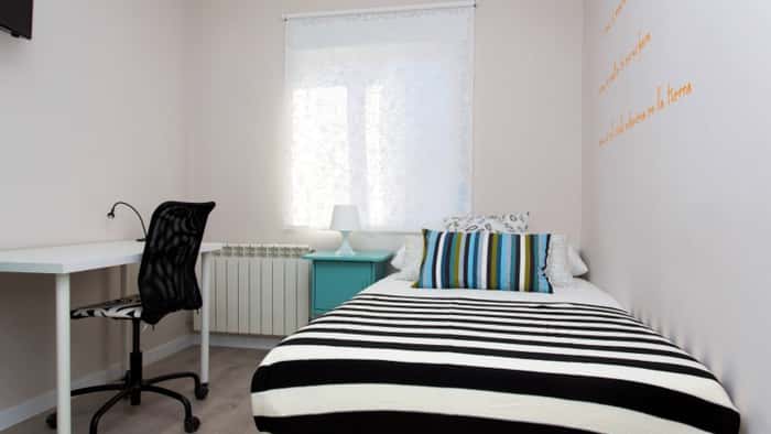 Listing photo thumbnail