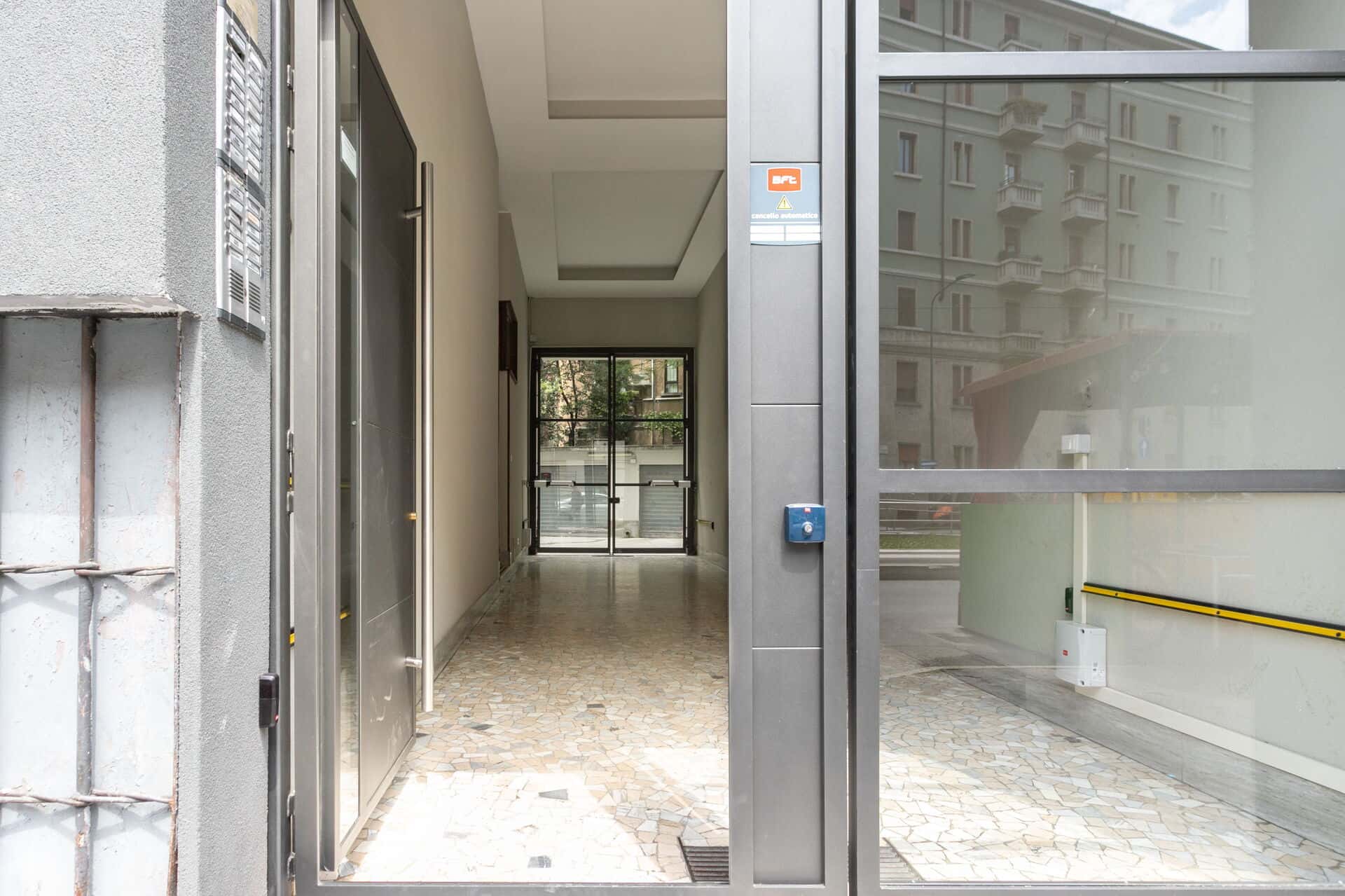 Apartment Milan, 1 bed — photo 1