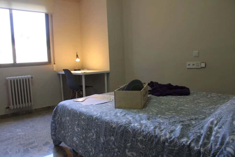 Habitación en piso de 5 habitaciones en Sant Francesc