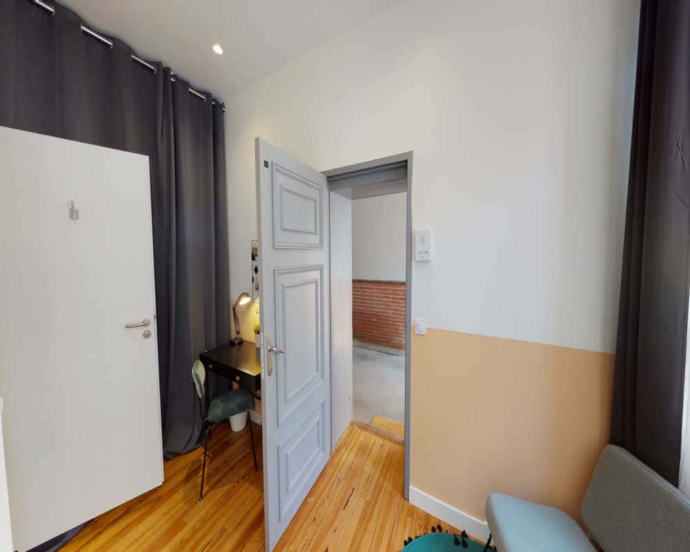 Chambre dans le rue Bellegarde