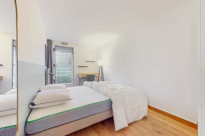 Listing photo thumbnail