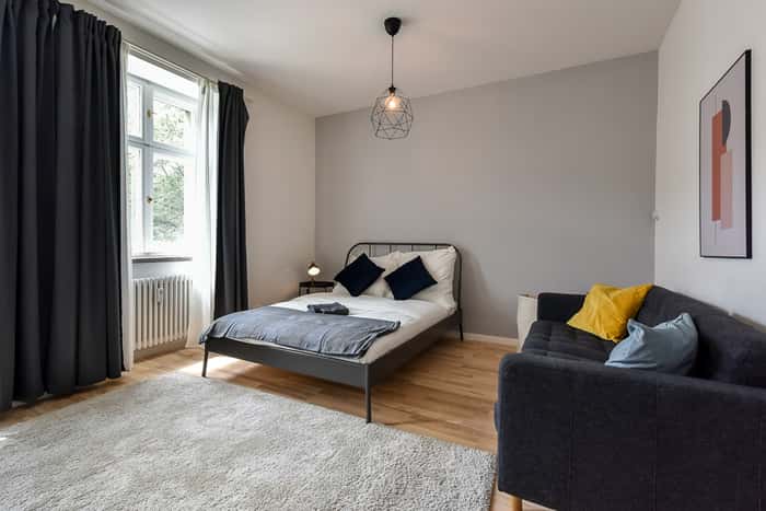 Listing photo thumbnail