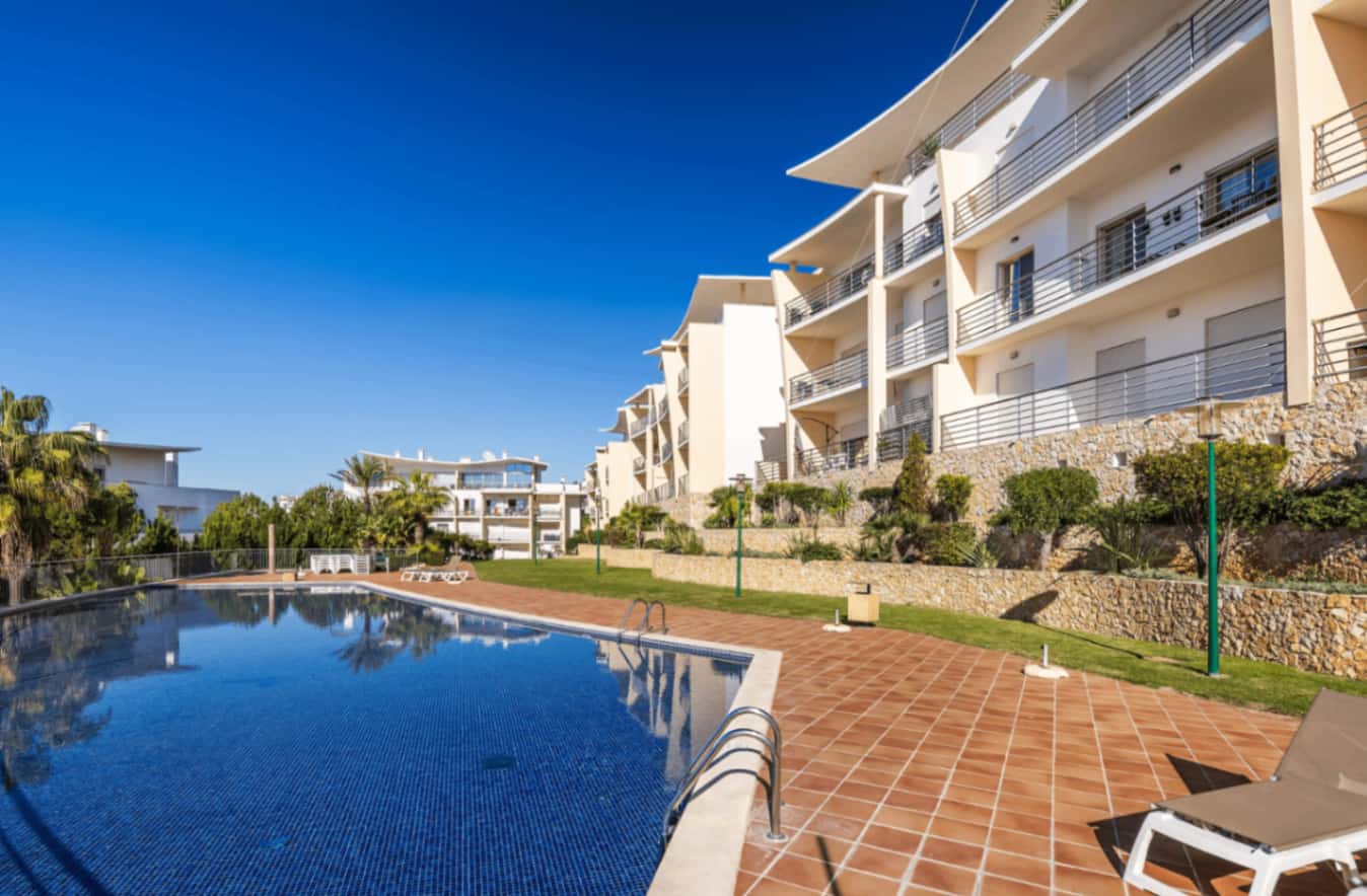 Alfarroba, Apt com Terraço 5min Baixa Albufeira (nov-april only)