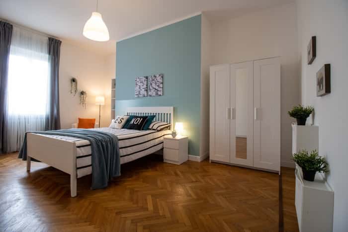 Listing photo thumbnail