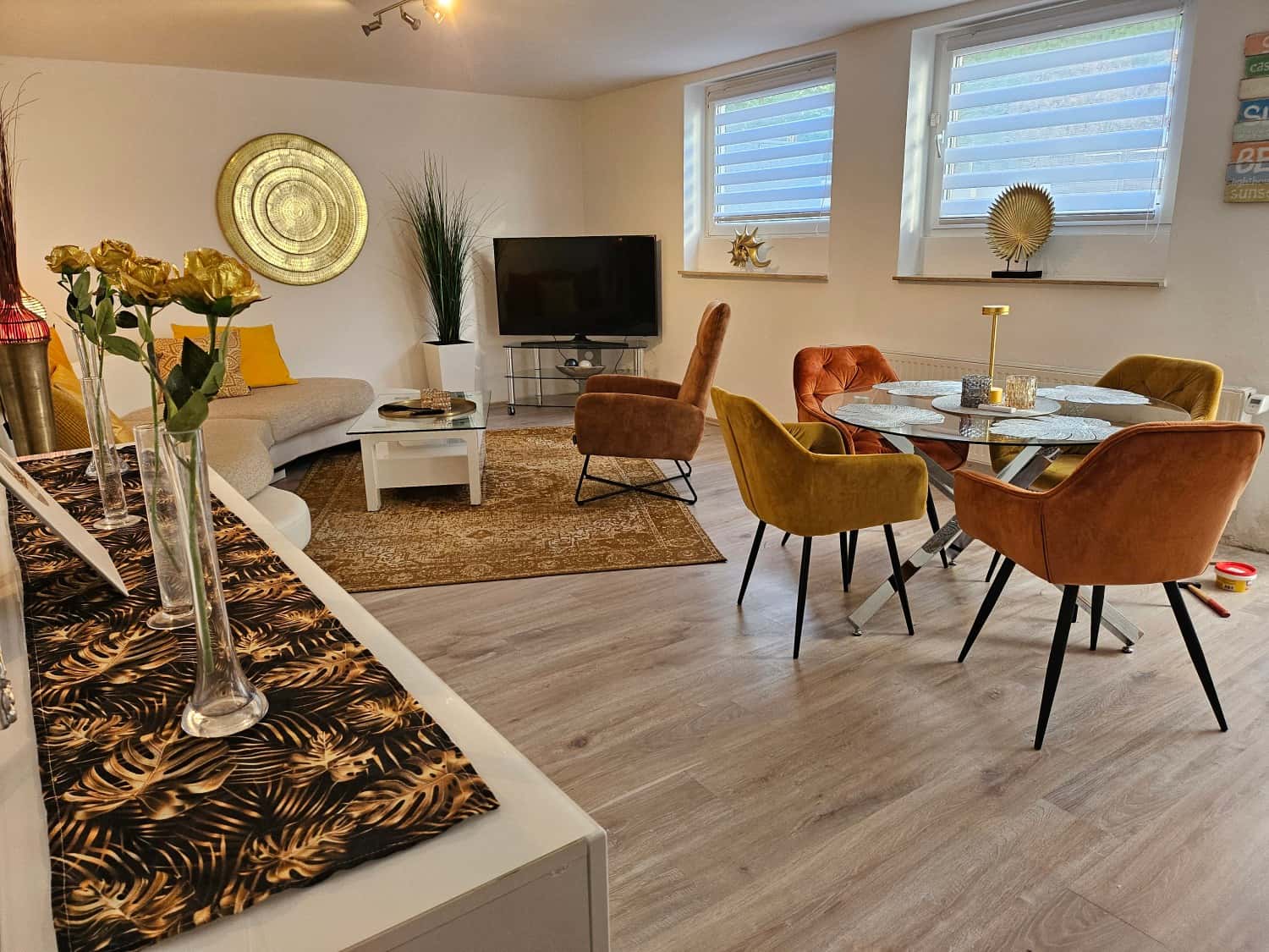Lounge 1 - Top Wohnung ca. 75qm, Parken am Haus, all in