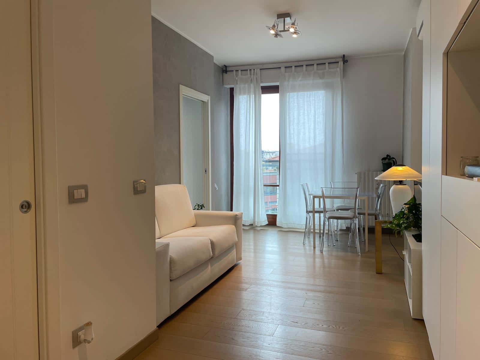 Appartamento in Via Pietro Giannone, Milano zona Arco della Pace