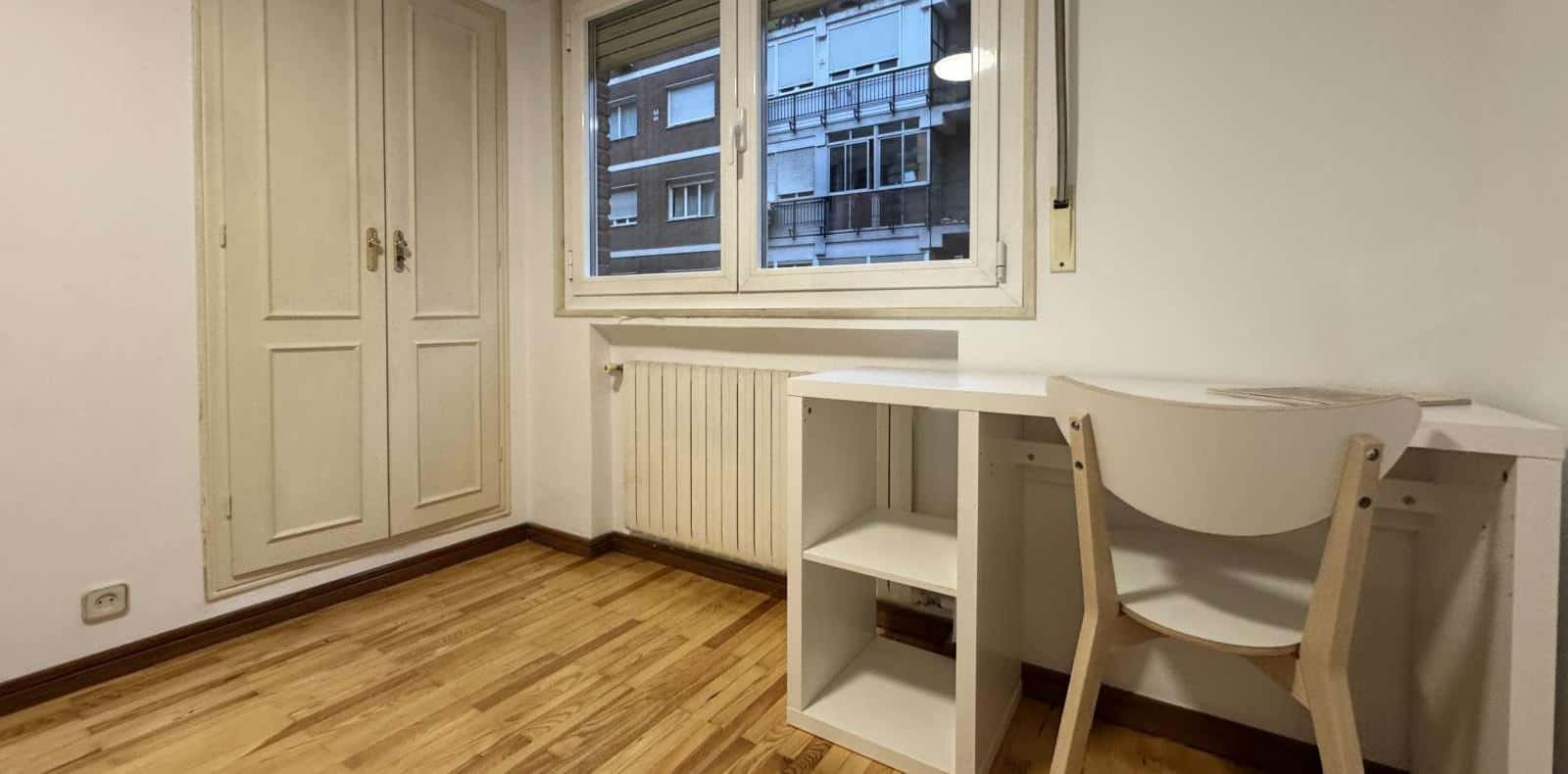 Double bed in Rooms for rent in the center of Madrid
