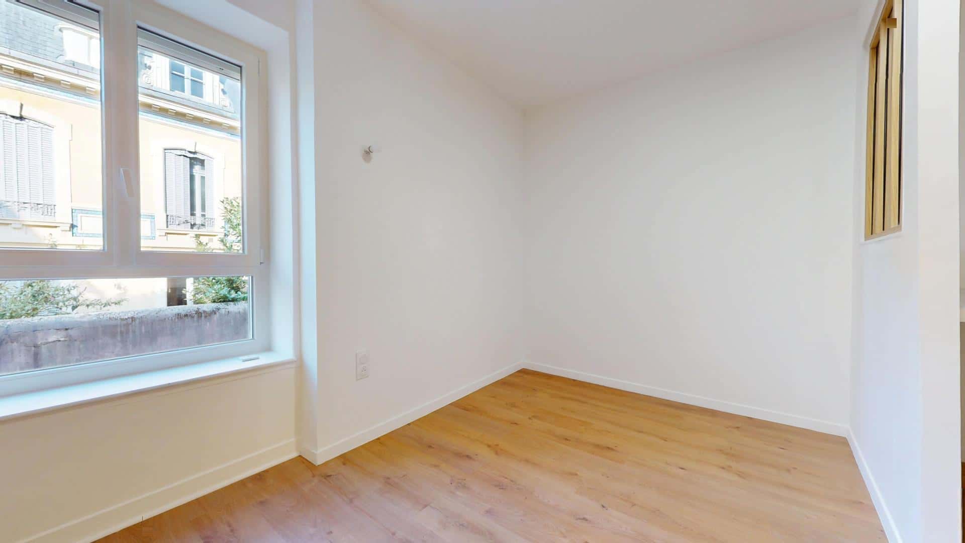 Chambre 1 - CHARRAS B