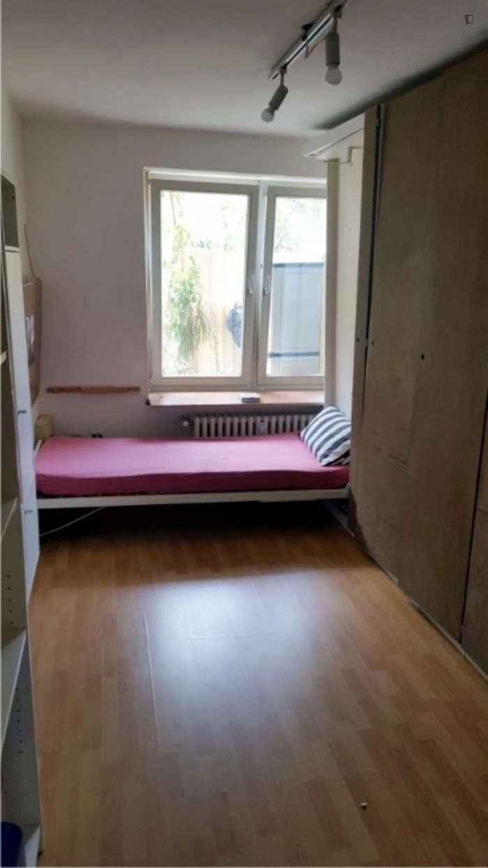 Listing photo thumbnail