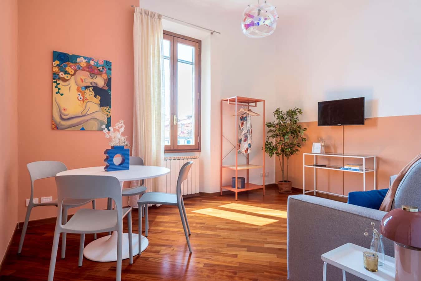 Peach&Lilac Hideaway