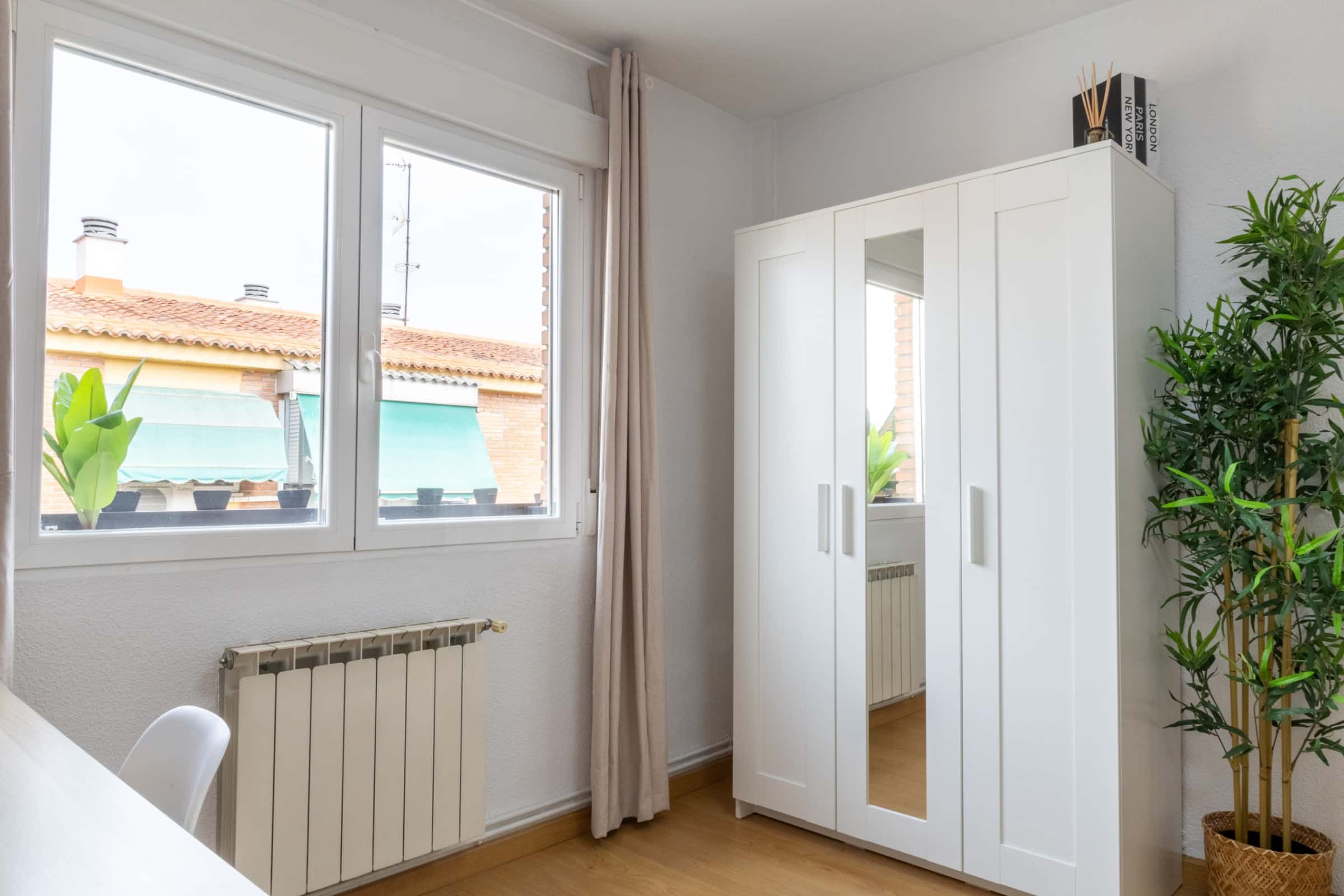 Habitacion privada en calle Santa Eva , Madrid