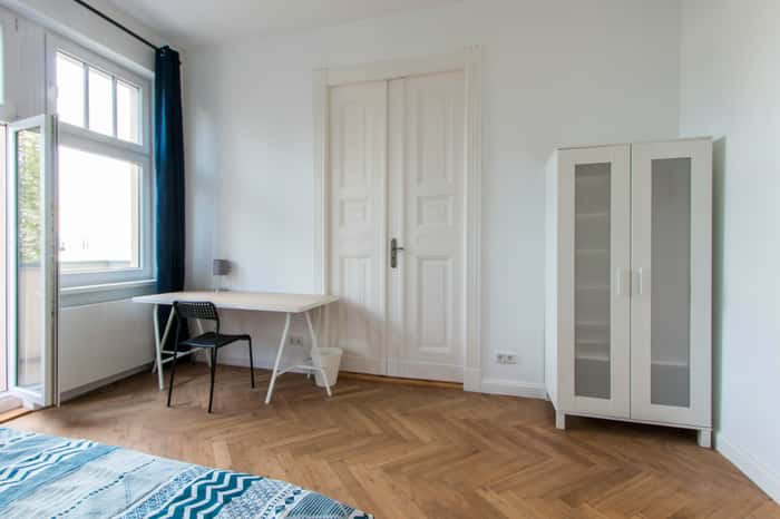 Listing photo thumbnail