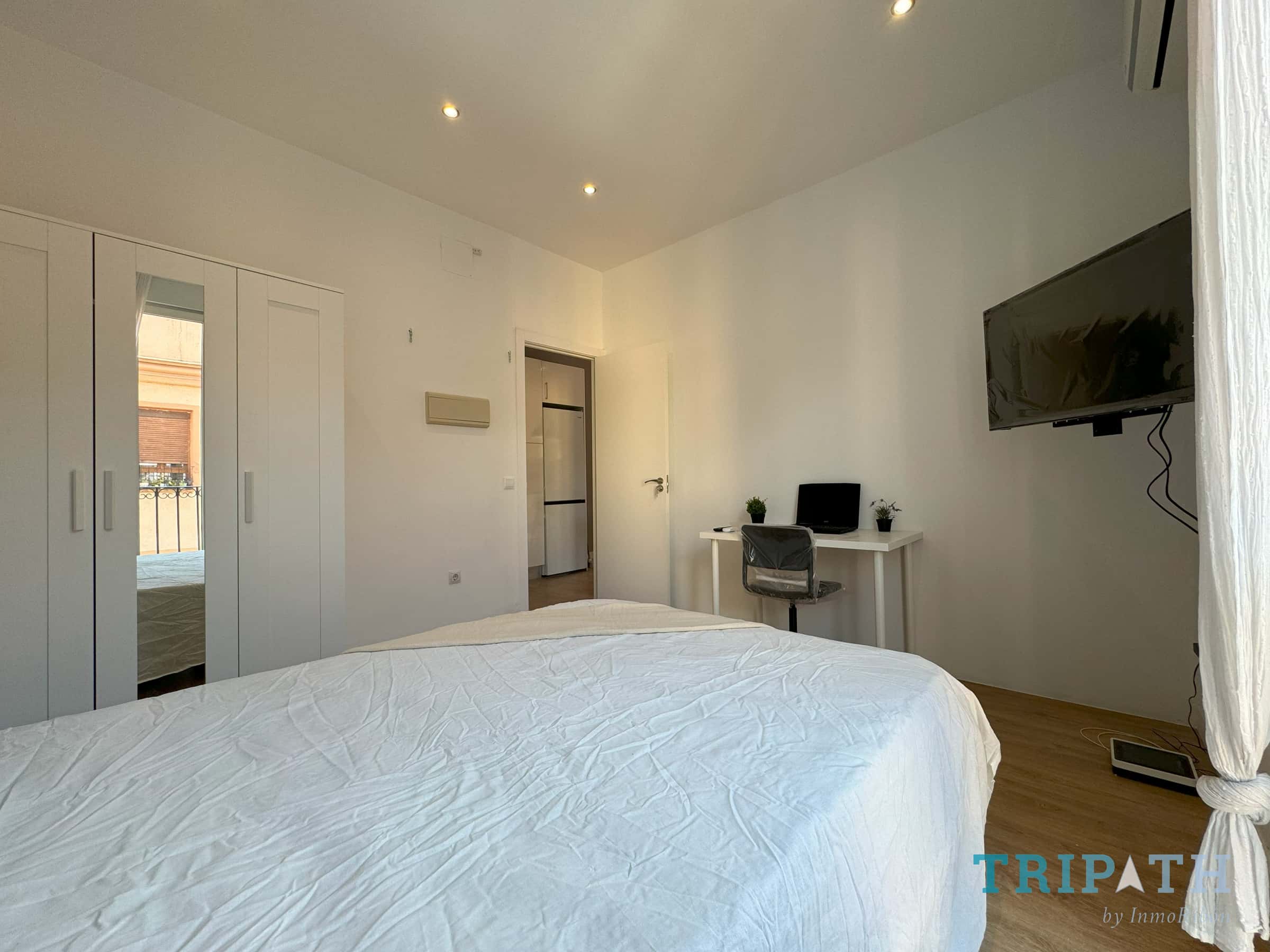 Chambre dans Calle Manuel Aleixandre, Madrid pour 80 m² avec 4 chambres
