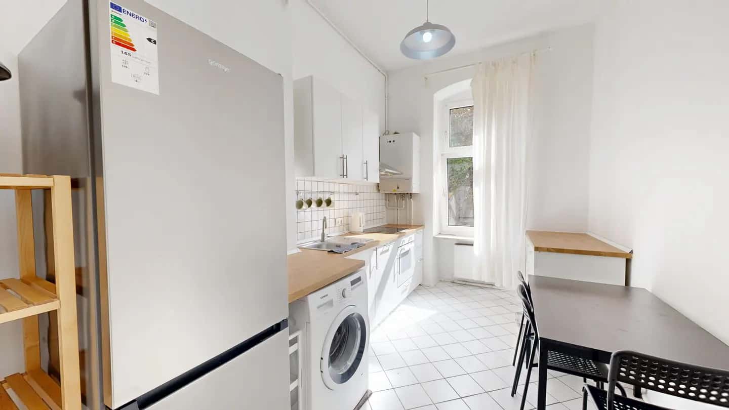 Apartment in Glockenturmstraße, Berlin for 75 m² with 3 bedrooms - Photo 4